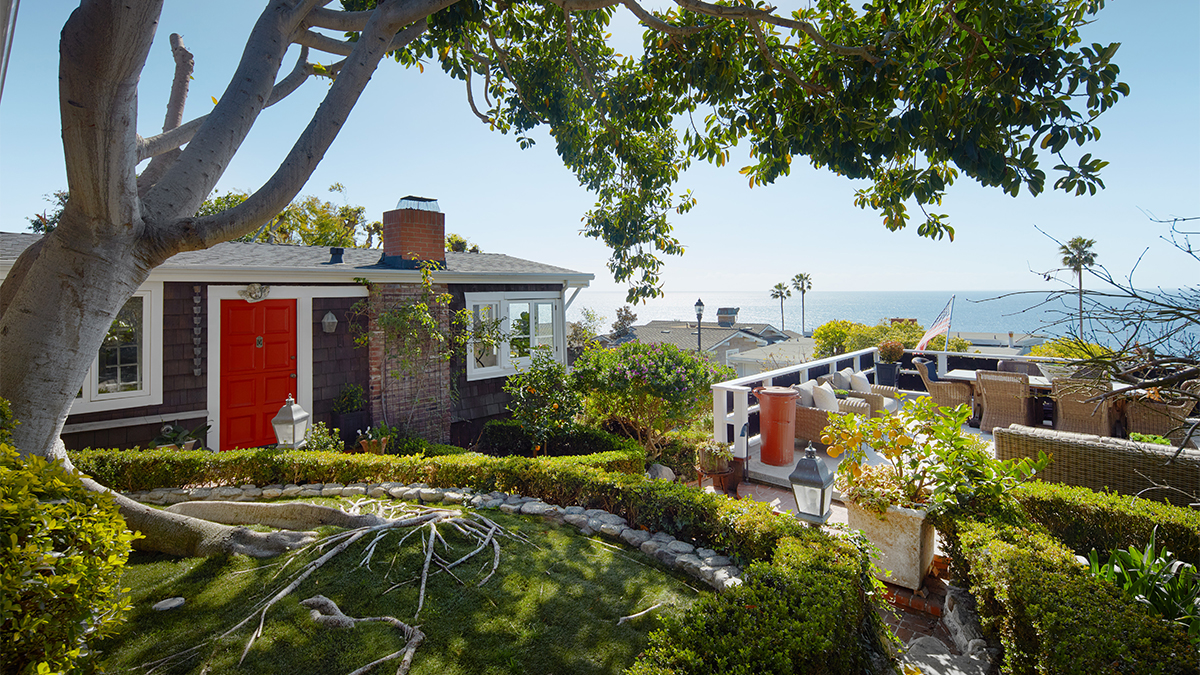 This $3.85 Million Laguna Beach House Has a Deck With Stunning Pacific Ocean Views