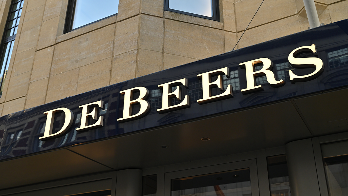 De Beers Is Closing Its Lab-Grown Diamond Jewelry Business