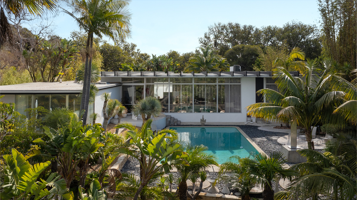 Inside a $20 Million L.A. Home Designed by Pritzker Prize-Winning Architect Oscar Niemeyer