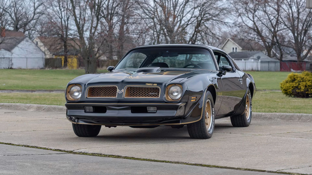 The Pontiac Firebird Trans Am Still Blurs the Line Between Kitsch and Cool