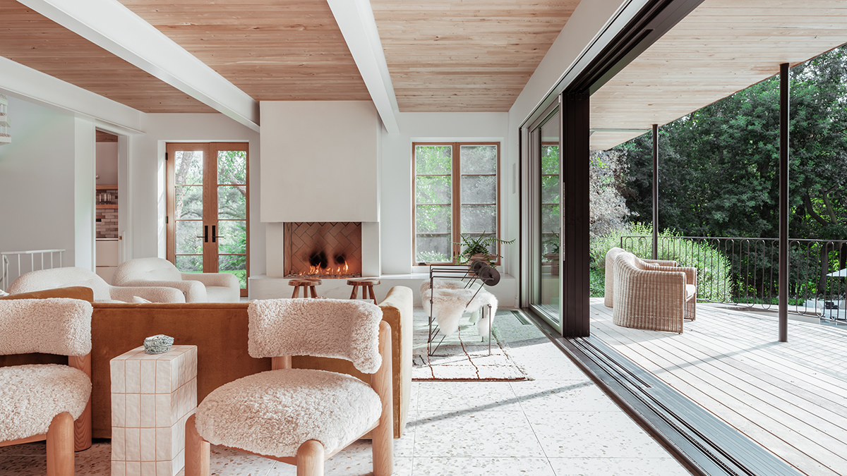 How a West Coast Family Brought California Cool to Their New Minnesota Lake House