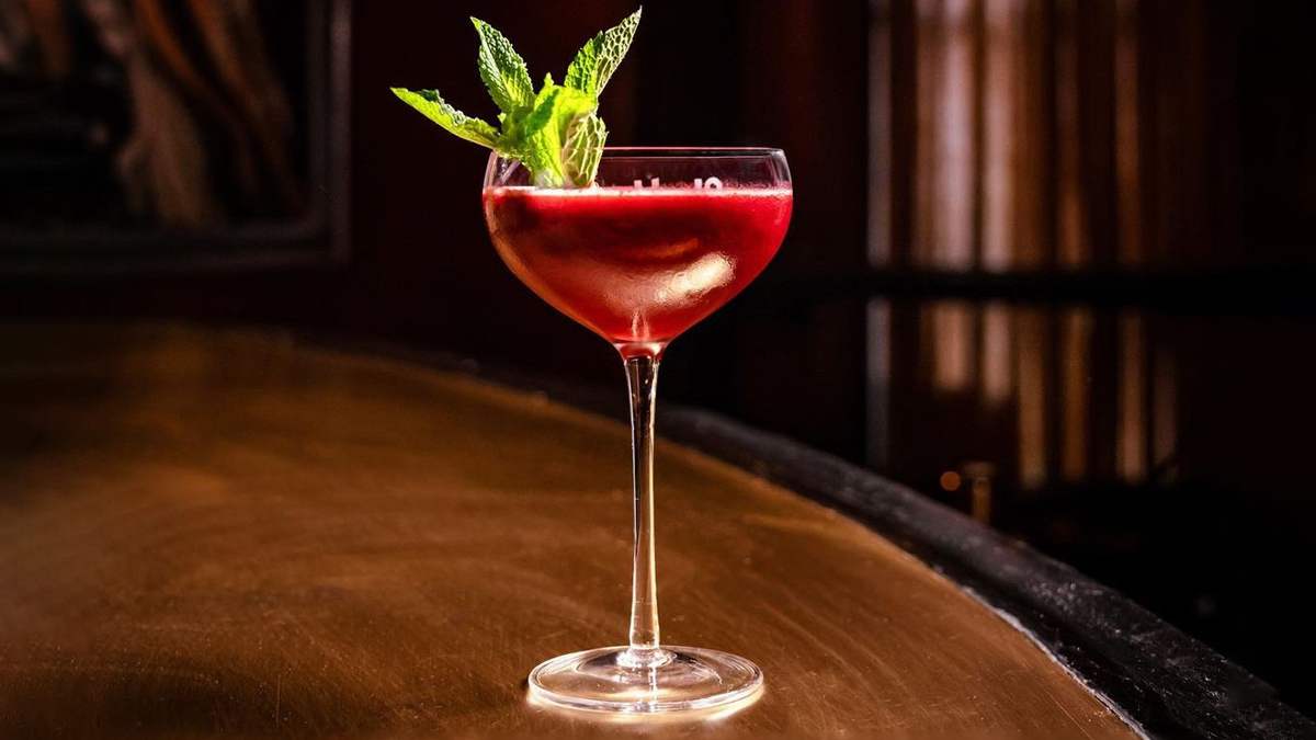 How to Make an Amelia, the Vodka and Blackberry Cocktail That’s Classier Than Your Cosmo