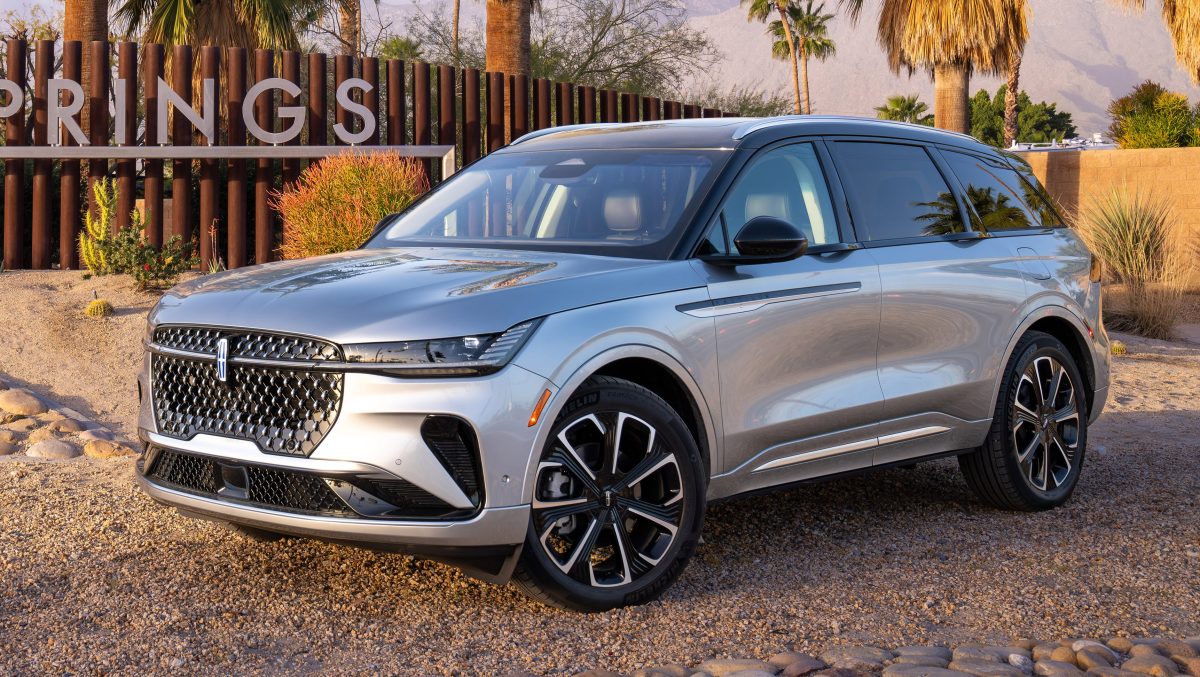 Road Test: The 2025 Lincoln Nautilus Is a Sophisticated, Ultra-Comfortable Ride