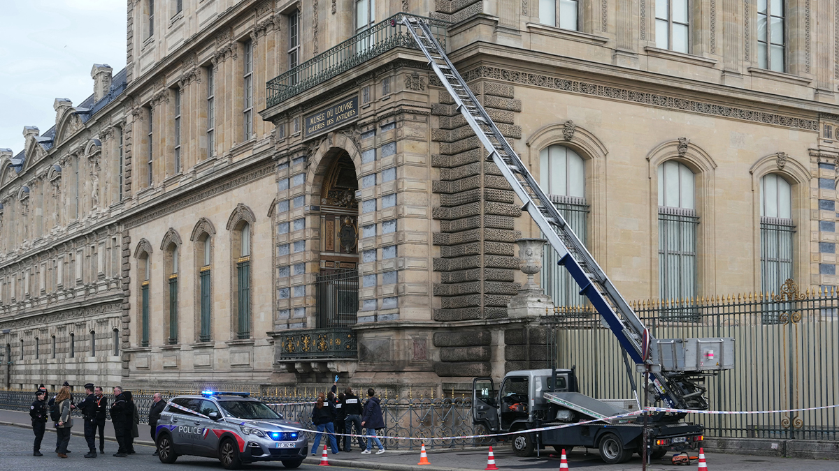 Police Have Arrested Two Suspects From the Massive Louvre Heist