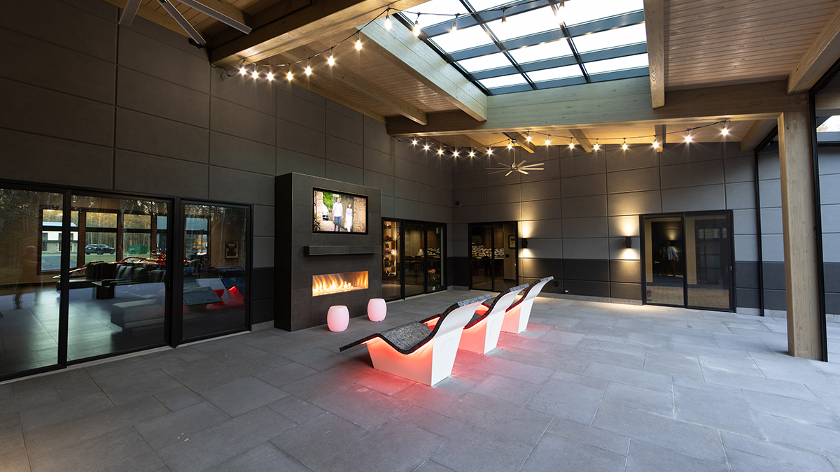 Inside an $8 Million Home in Upstate New York With Direct Access to a 4-Mile Racetrack