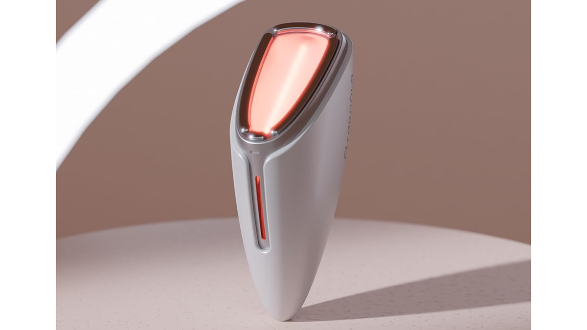 Robb Recommends: This Handheld Laser Wand Reduces Wrinkles and Banishes Dark Spots