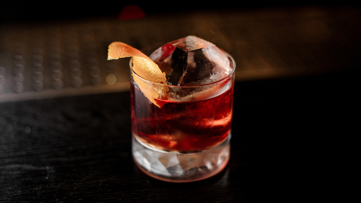 How to Make a Boulevardier, a Delicious Bourbon Negroni With a High-Flying Backstory