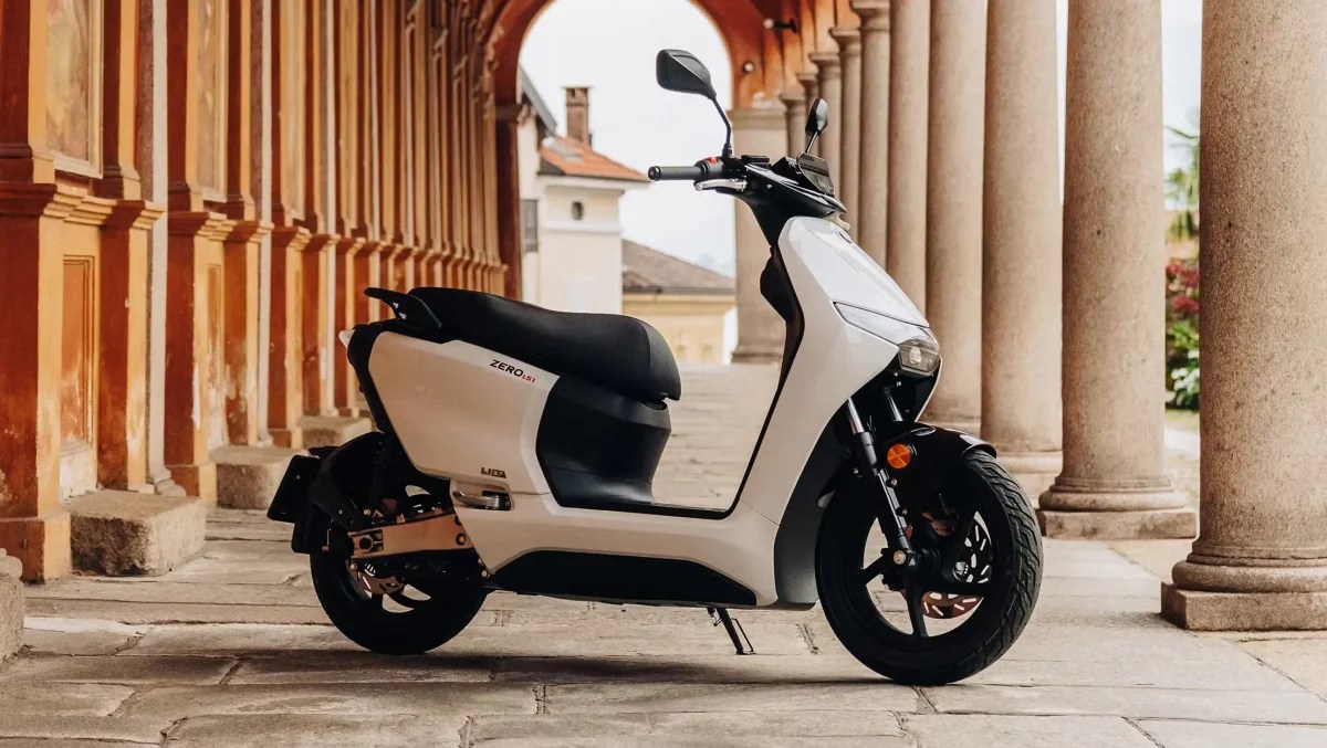 This New All-Electric Urban Scooter Can Take on the Streets at 60 MPH