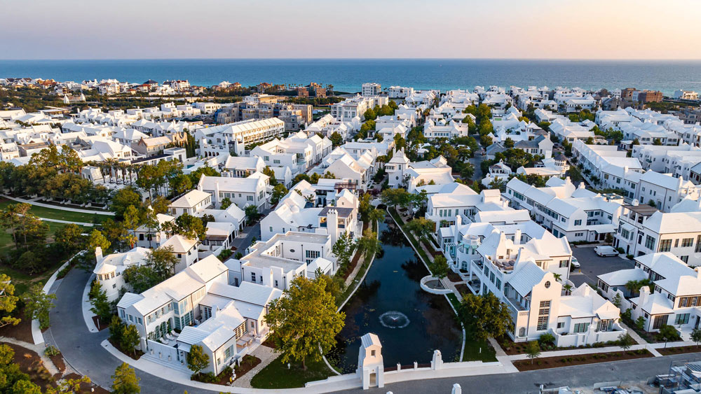 A Gulf-Front Community Comes of Age