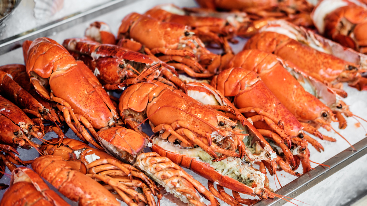 Federal Officials Are on the Hunt for $400,000 Worth of Hijacked Lobster