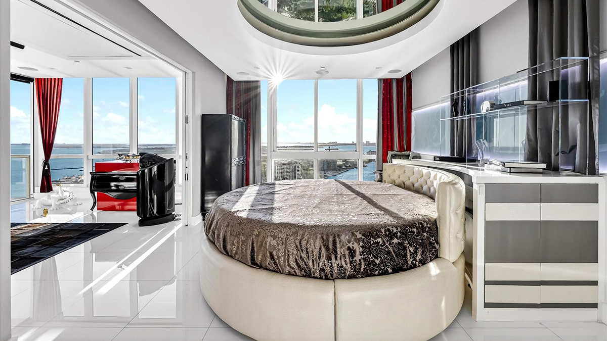 A 30th-Floor Miami Beach Condo With a Rotating Bed Lists for $5.2 Million