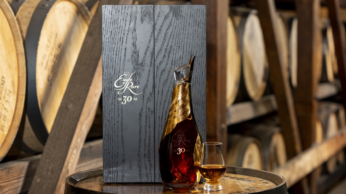 Taste Test: Buffalo Trace’s Oldest Eagle Rare Bourbon Ever Is Excellent