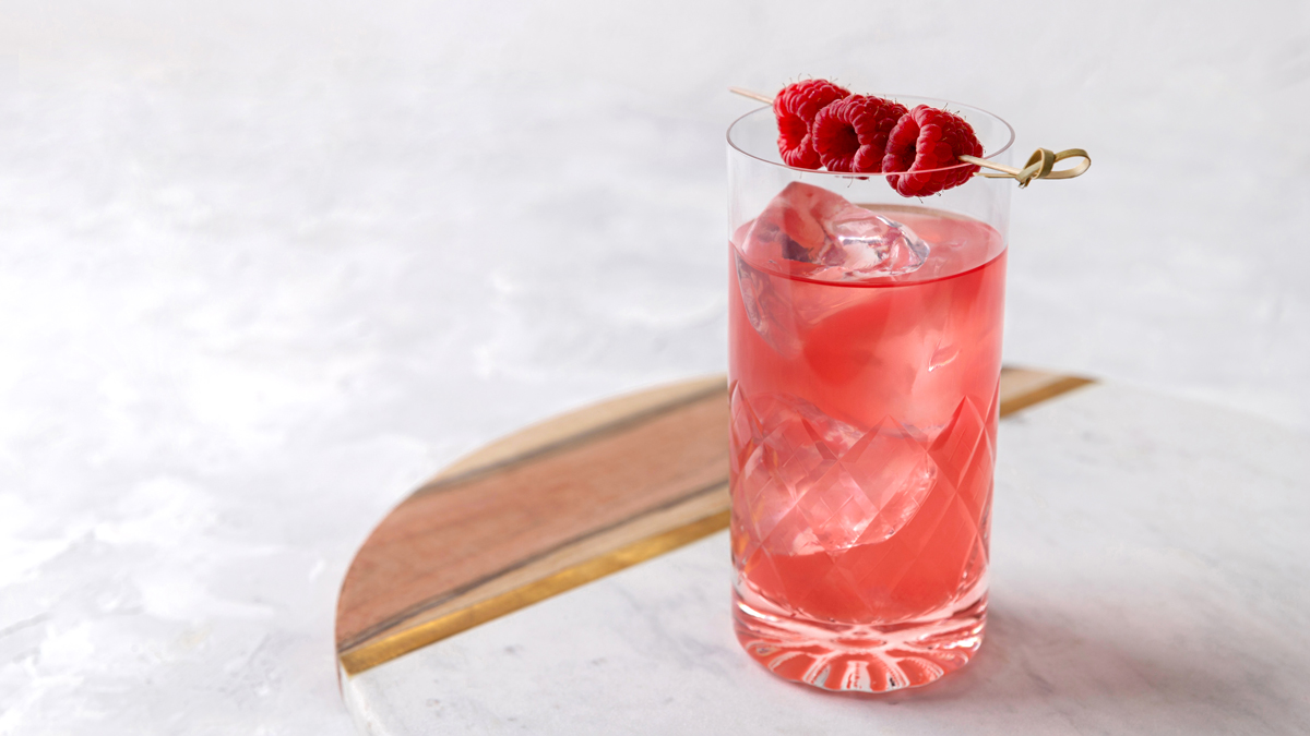 How to Make a Floradora, the Refreshing Gin Cocktail With a Lovely Spice