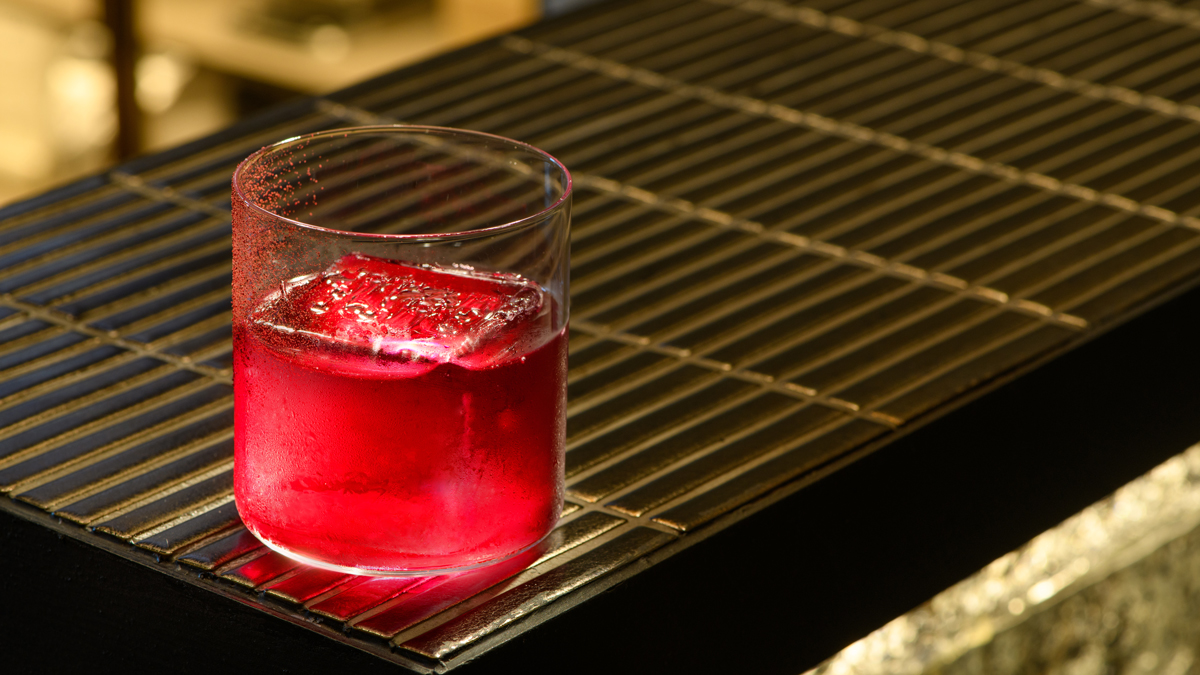 How to Make a Strawberry Milk Punch, the Clarified Vodka Cocktail That Tastes Like Summer